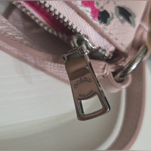Coach Pink Floral Cross Grain FloralCrossbody Bag EUC - Picture 7 of 10